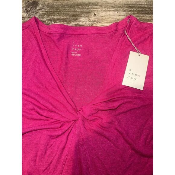 Women's Short Sleeve V-Neck Linen T-Shirt - A New Day Pink Medium. NWT. M - Picture 3 of 3